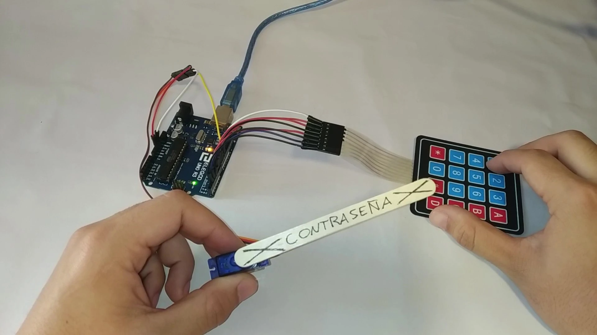 13 proyectos f&aacute;ciles con Arduino para principiantes