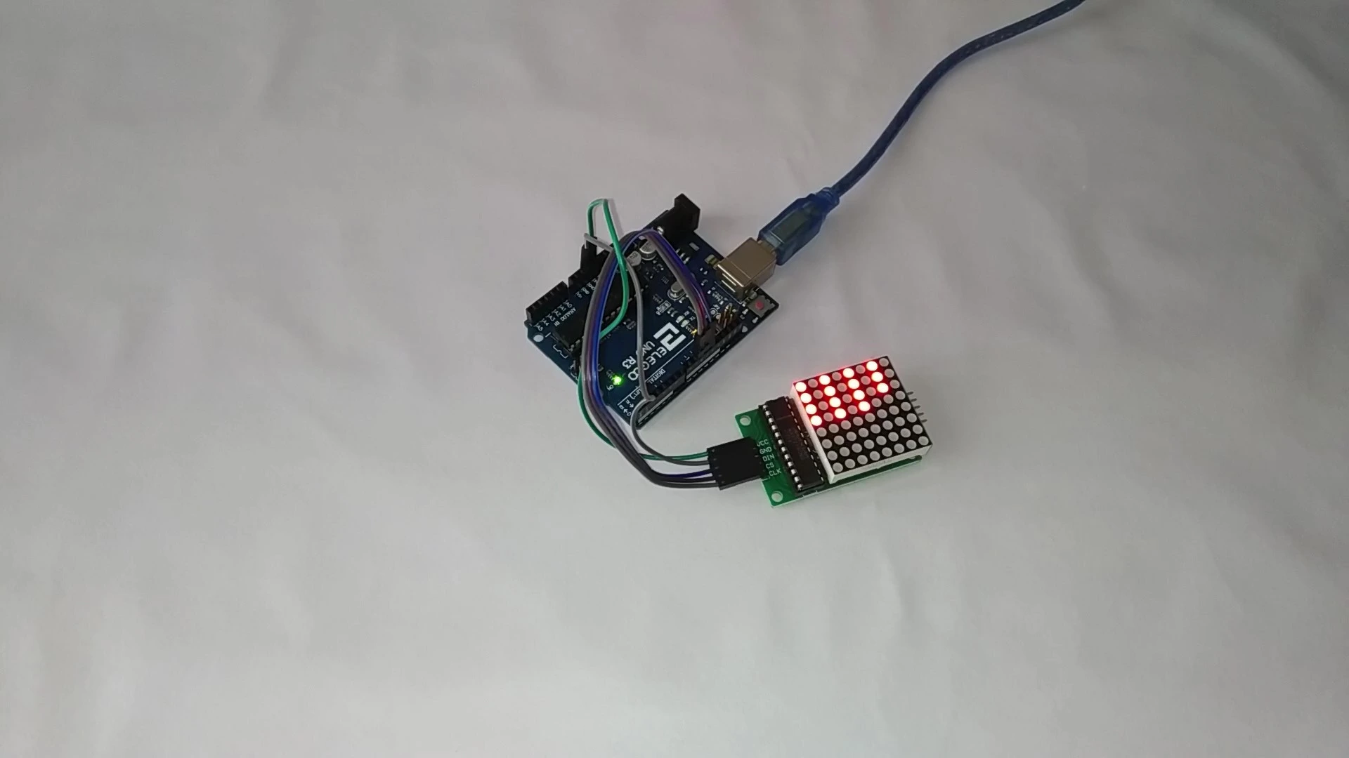 Matriz LED 8x8 automática controlada con Arduino