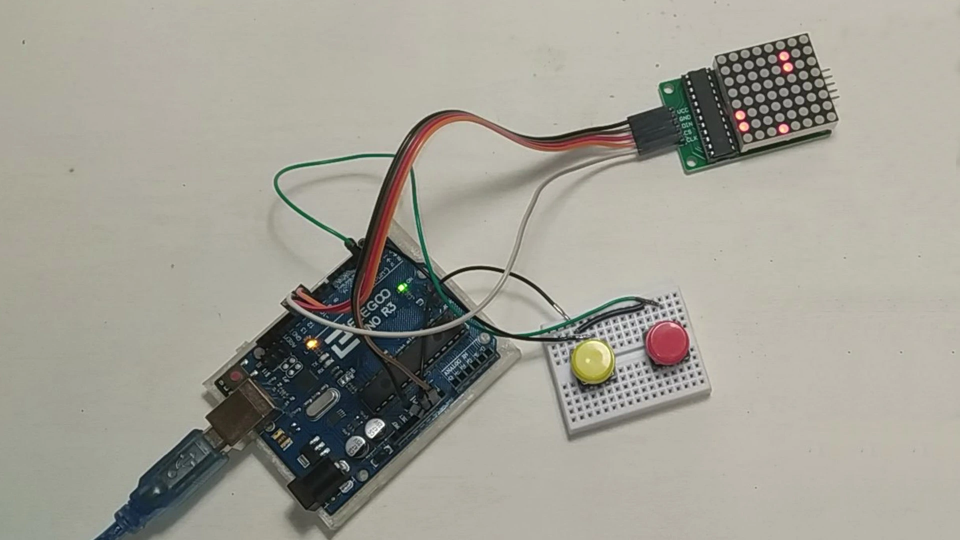 Juego de esquivar los meteoritos con matriz LED 8x8